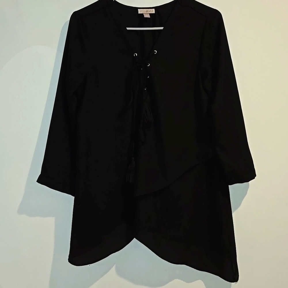 Roz & Ali black top. Size small.